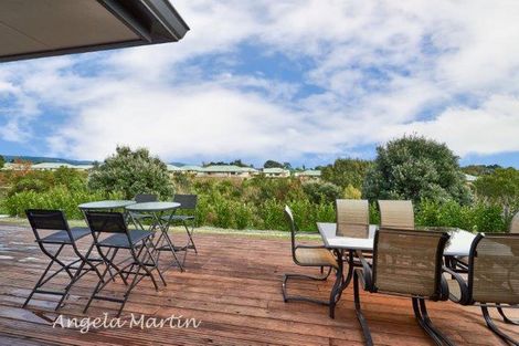 Photo of property in 140 Ruapehu Drive, Fitzherbert, Palmerston North, 4410