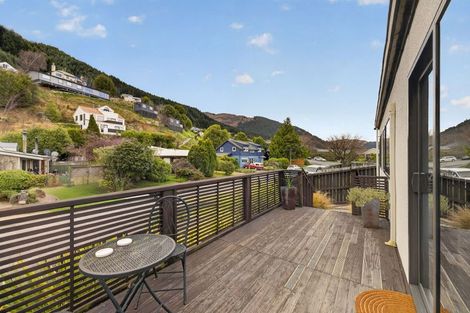 Photo of property in 6a Watts Road, Fernhill, Queenstown, 9300