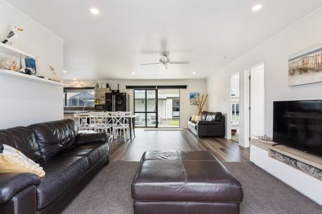 Photo of property in 112b Tamaki Road, Whangamata, 3620