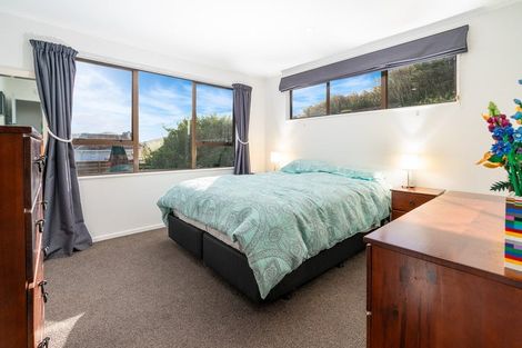 Photo of property in 60 Dominica Crescent, Grenada Village, Wellington, 6037