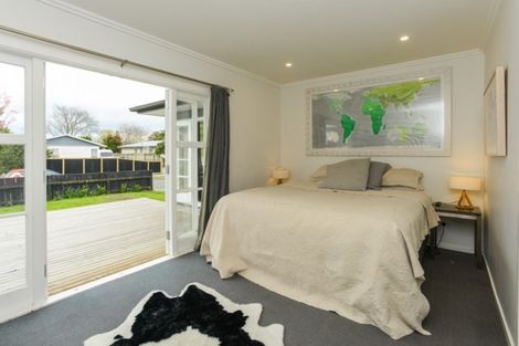 Photo of property in 12 O'connell Place, Havelock North, 4130