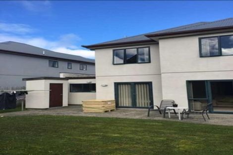 Photo of property in 4 Vicente Place, Oteha, Auckland, 0632