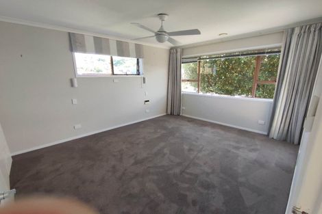 Photo of property in 2 King Richard Place, Browns Bay, Auckland, 0630
