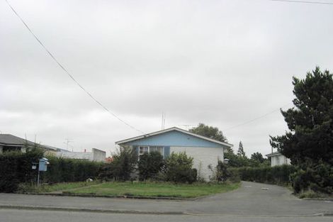 Photo of property in 60 Mcmurdo Street, Tinwald, Ashburton, 7700
