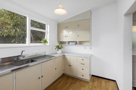 Photo of property in 2/345 Muritai Road, Eastbourne, Lower Hutt, 5013