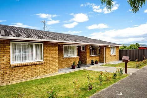 Photo of property in 17 Zeala Grove, Stokes Valley, Lower Hutt, 5019