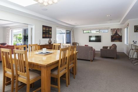 Photo of property in 43 Marble Wood Drive, Papanui, Christchurch, 8053