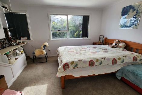 Photo of property in 2/19 Stanley Road, Glenfield, Auckland, 0629