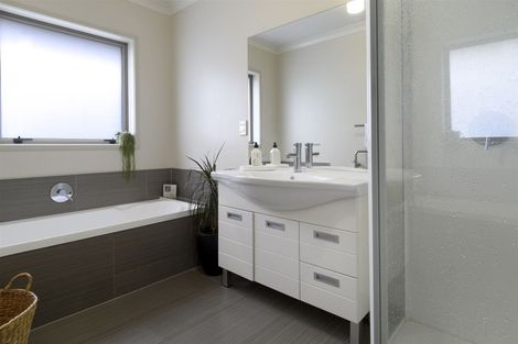 Photo of property in 121 Solomon Street, Brookfield, Tauranga, 3110