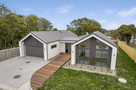 Photo of property in 10 Te Puke Te Ao Way, Otaki, 5512