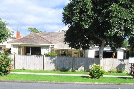 Photo of property in 2/35 Hattaway Avenue, Bucklands Beach, Auckland, 2012