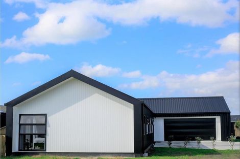 Photo of property in 121 Mahoe Place, Matarangi, Whitianga, 3592