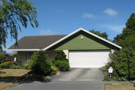 Photo of property in 25 Harkness Place, Avonhead, Christchurch, 8042