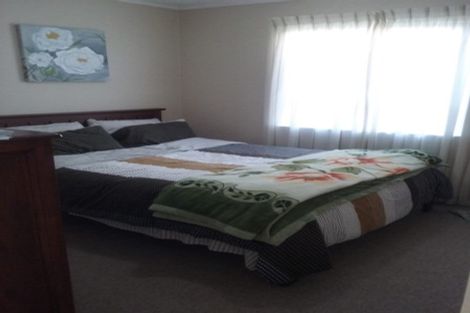 Photo of property in 30 Pinehurst Crescent, Russley, Christchurch, 8042