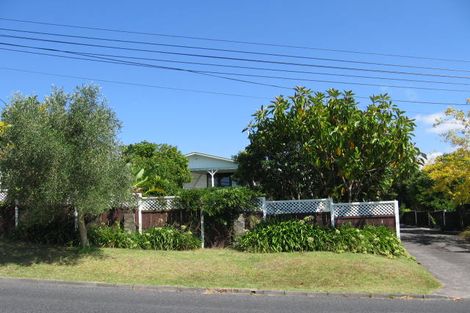 Photo of property in 2/40 County Road, Torbay, Auckland, 0630