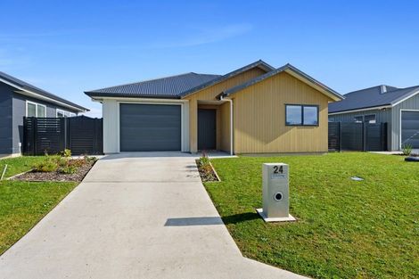 Photo of property in 24 Enereta Road, Otaki, 5512