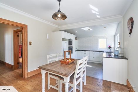 Photo of property in 11 Hereford Street, West End, Palmerston North, 4410