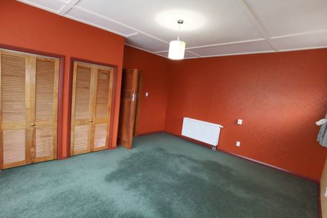 Photo of property in 104 Parkvale Road, Karori, Wellington, 6012