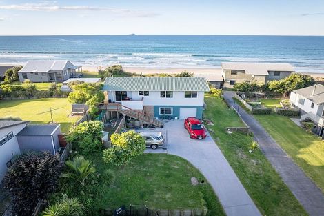 Photo of property in 573 Pukehina Parade, Pukehina, Te Puke, 3189