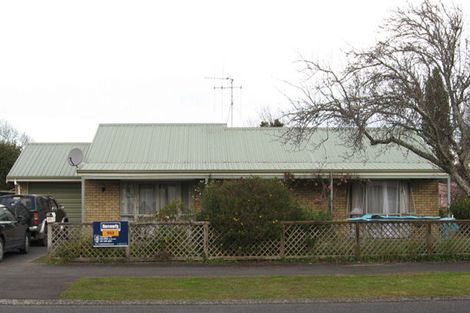 Photo of property in 92 Carrington Avenue, Silverdale, Hamilton, 3216