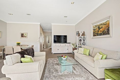 Photo of property in 5 Eaves Bush Parade, Orewa, 0931