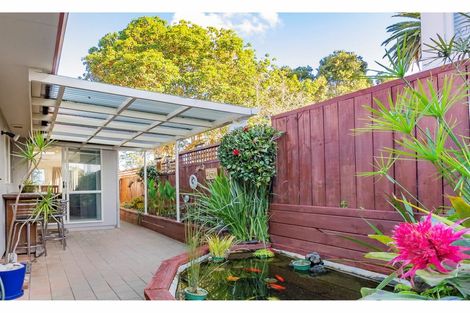 Photo of property in 37 Roys Road, Weymouth, Auckland, 2103