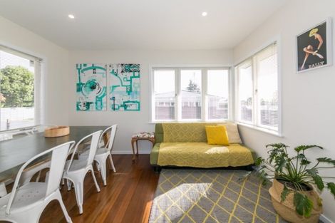 Photo of property in 5 Worcester Street, Taradale, Napier, 4112