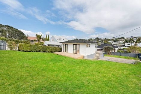 Photo of property in 1/1 Brian Avenue, Forrest Hill, Auckland, 0620