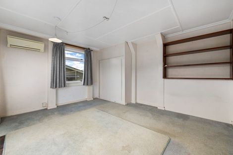 Photo of property in 15 Taranaki Street, Picton, 7220