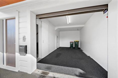 Photo of property in 2/1a Elizabeth Street, Petone, Lower Hutt, 5012