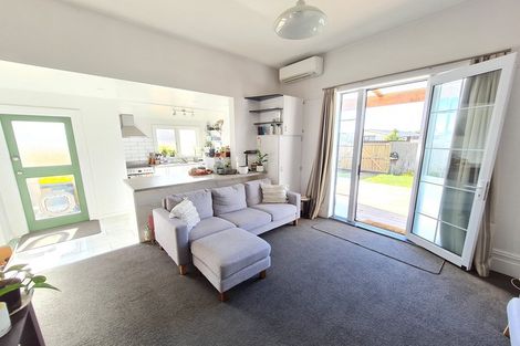 Photo of property in 2/164 Shaw Avenue, New Brighton, Christchurch, 8083