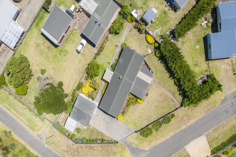 Photo of property in 38 Te Kiri Street, Himatangi Beach, Foxton, 4891