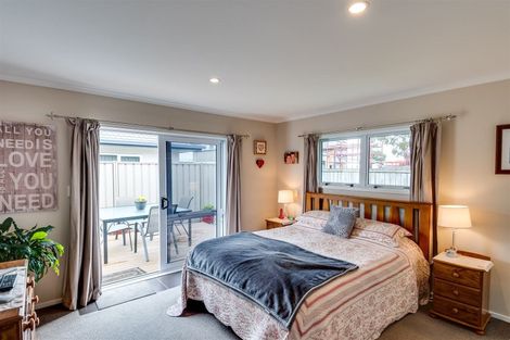 Photo of property in 1111b Karamu Road North, Mayfair, Hastings, 4122