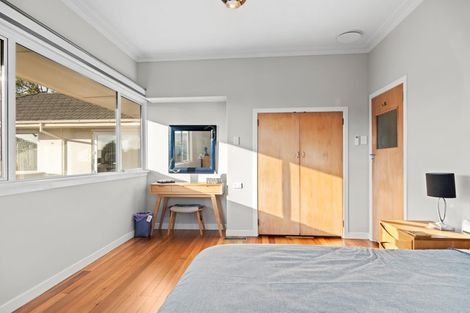 Photo of property in 124 Carrington Street, Lower Vogeltown, New Plymouth, 4310