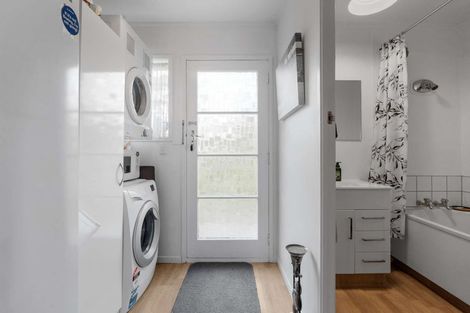 Photo of property in 1/10 Shaldon Crescent, Blagdon, New Plymouth, 4310