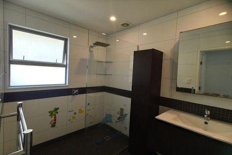 Photo of property in 103 Lynn Road, Bayview, Auckland, 0629