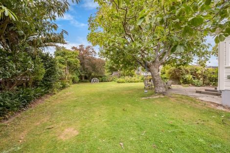 Photo of property in 17 Nikau Grove, Woburn, Lower Hutt, 5010