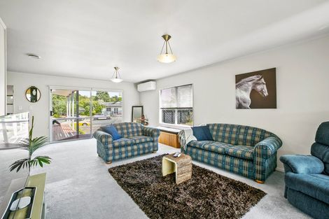 Photo of property in 26 Heta Road, Highlands Park, New Plymouth, 4312