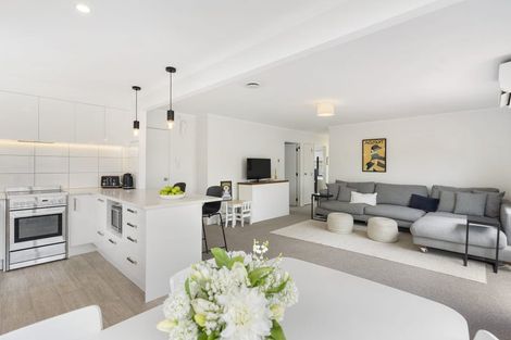 Photo of property in 2/42 Eaglehurst Road, Ellerslie, Auckland, 1060