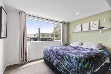 Photo of property in 5/11 Ray Small Drive, Papakura, 2110