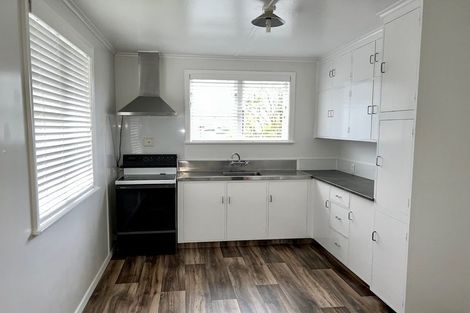 Photo of property in Charleston Flats, 2/8 Moeraki Road, Maoribank, Upper Hutt, 5018