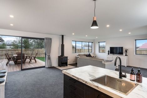 Photo of property in 2 Margate Street, Waihola, Milton, 9073