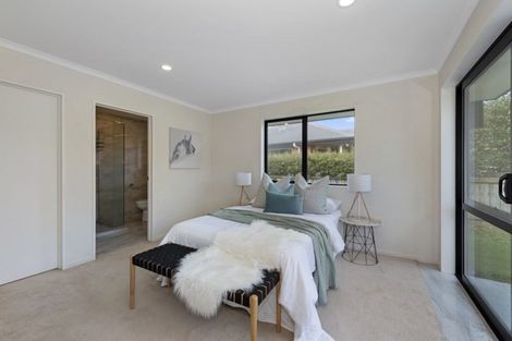Photo of property in 6 Derwent Place, Flagstaff, Hamilton, 3210