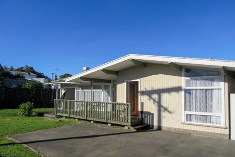 Photo of property in 2 Oak Street, Mangapapa, Gisborne, 4010