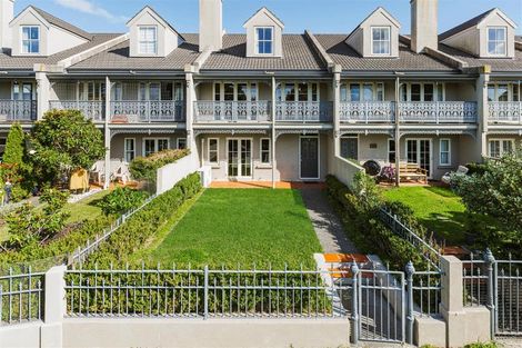 Photo of property in 10 Leneford Drive, East Tamaki, Auckland, 2013