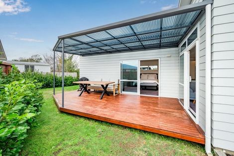 Photo of property in 5 Sharda Grove, Paraparaumu Beach, Paraparaumu, 5032