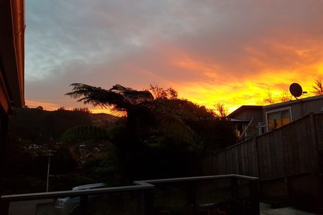 Photo of property in 97 Blue Mountains Road, Pinehaven, Upper Hutt, 5371