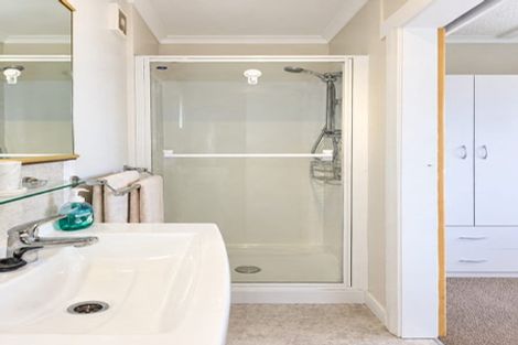 Photo of property in 27 Ngamotu Road, Moturoa, New Plymouth, 4310