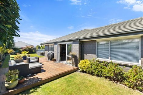 Photo of property in 38 Luxembourg Crescent, Halswell, Christchurch, 8025