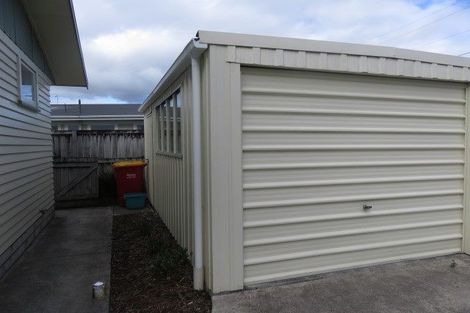 Photo of property in 4 Larnach Street, St Andrews, Hamilton, 3200